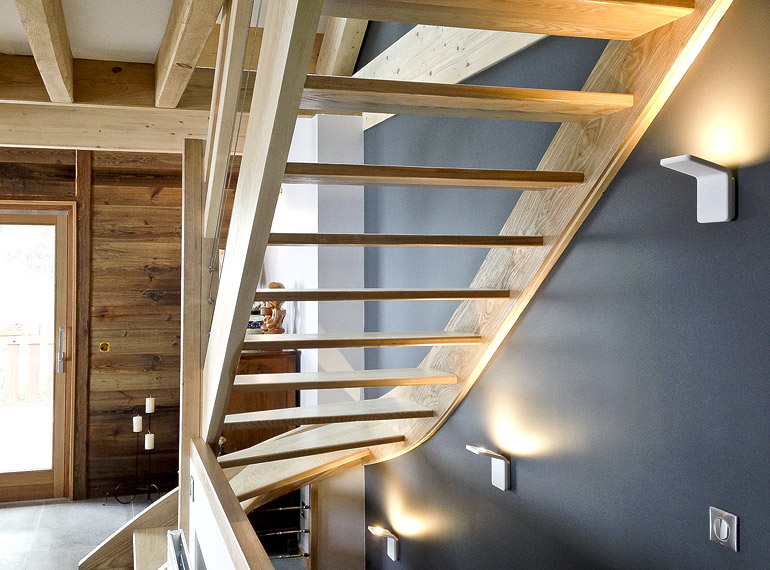 escalier d'intérieur en bois